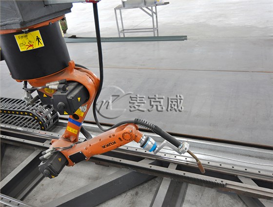 麥克威通風自動焊接機器人 麥克威通風自動焊接機器人