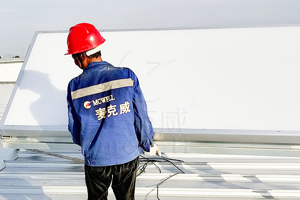 三角形電動采光天窗 三角形電動采光天窗