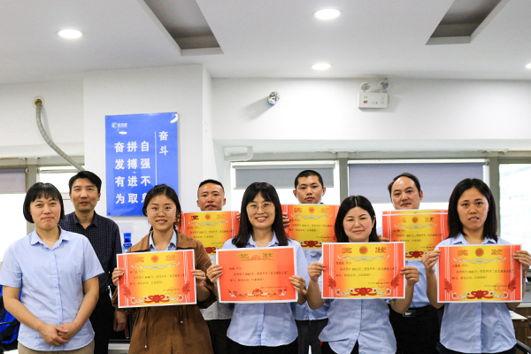 麥克威電動采光天窗 麥克威電動采光天窗