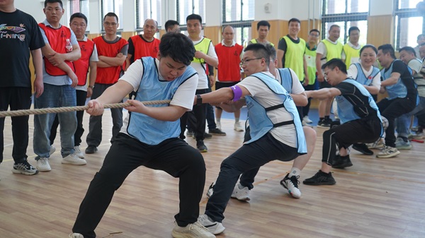 2025麥克威春季運動會拔河比賽 2025麥克威春季運動會拔河比賽