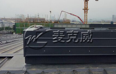 屋脊通風器(間隔風道式) 屋脊通風器(間隔風道式)